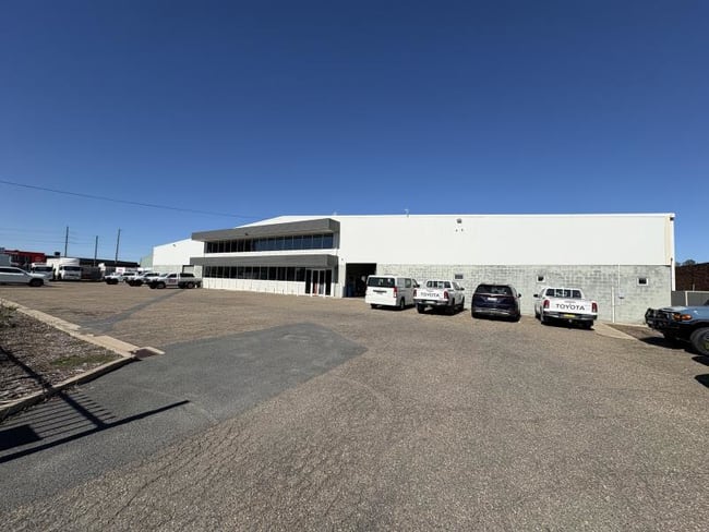 Unit 2/32-36 Nagle Street East Wagga Wagga NSW 2650 Unit 2/32-36 Nagle Street East Wagga Wagga NSW 2650