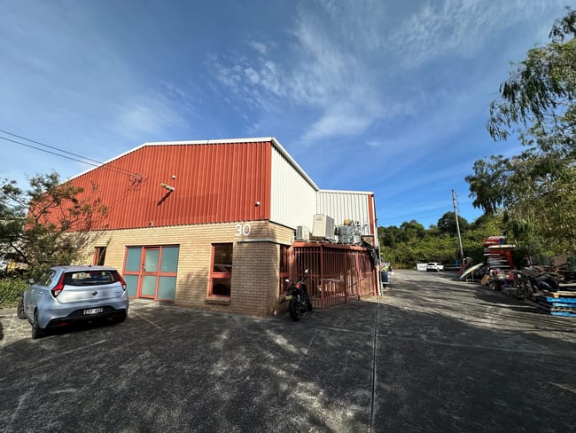 2 & 3/30 Ralph Black Drive North Wollongong NSW 2500 2 & 3/30 Ralph Black Drive North Wollongong NSW 2500