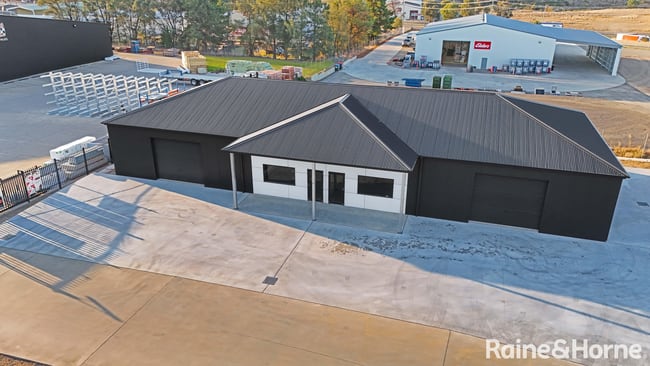 34 WICKHAM LANE Young NSW 2594 34 WICKHAM LANE Young NSW 2594