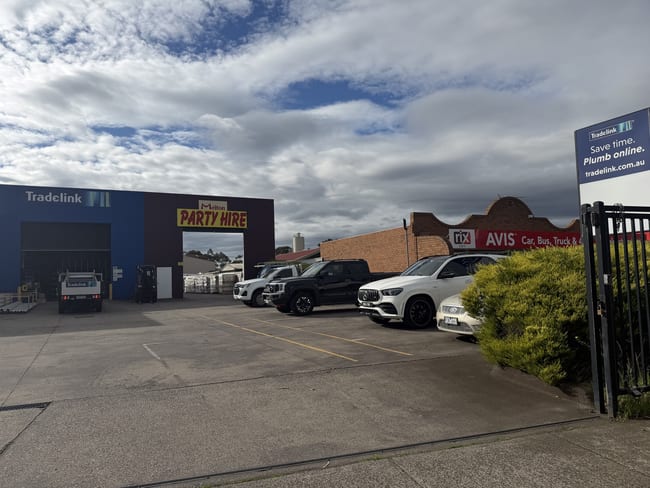 2/152 High Street Melton VIC 3337 2/152 High Street Melton VIC 3337