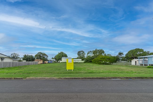 13 & 14 Pilot St Urangan QLD 4655 13 & 14 Pilot St Urangan QLD 4655