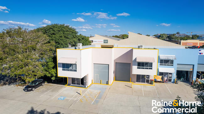 4 & 5/9 Valente Close Chermside QLD 4032 4 & 5/9 Valente Close Chermside QLD 4032