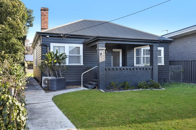 33 Baan Baan Street Dapto NSW 2530 33 Baan Baan Street Dapto NSW 2530