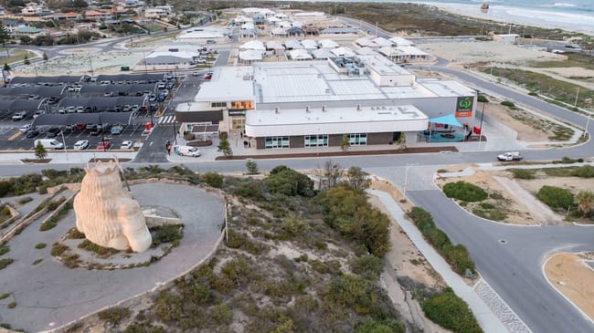 2/4 Azzurra Loop Two Rocks WA 6037