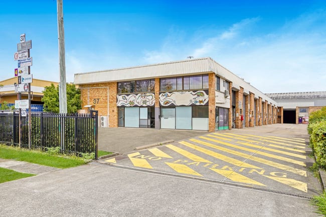 2/37 Meadow Avenue Coopers Plains QLD 4108