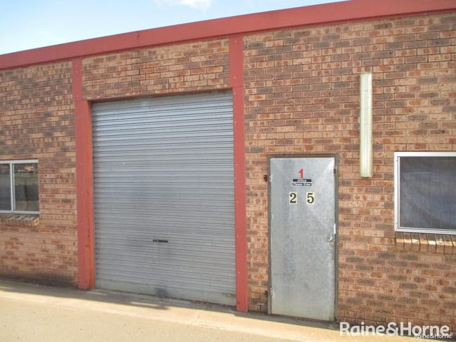 1/25 Griffin Avenue North Tamworth NSW 2340 1/25 Griffin Avenue North Tamworth NSW 2340