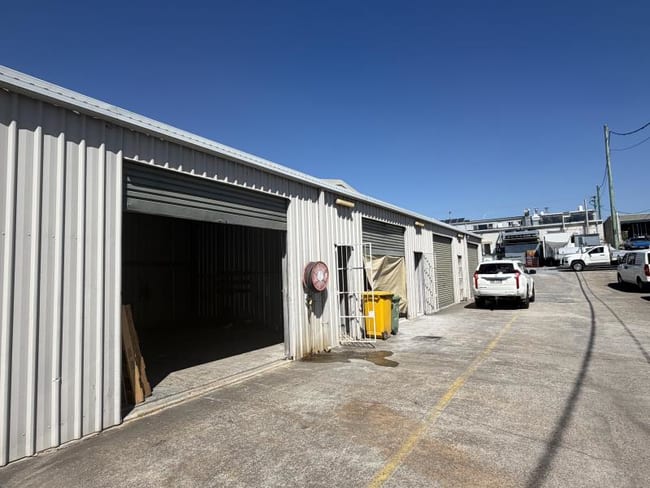 Unit 32/215 Brisbane Road Biggera Waters QLD 4216 Unit 32/215 Brisbane Road Biggera Waters QLD 4216