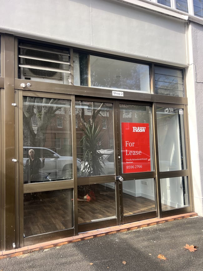 SHOP 2/682 BOURKE STREET Redfern NSW 2016 SHOP 2/682 BOURKE STREET Redfern NSW 2016