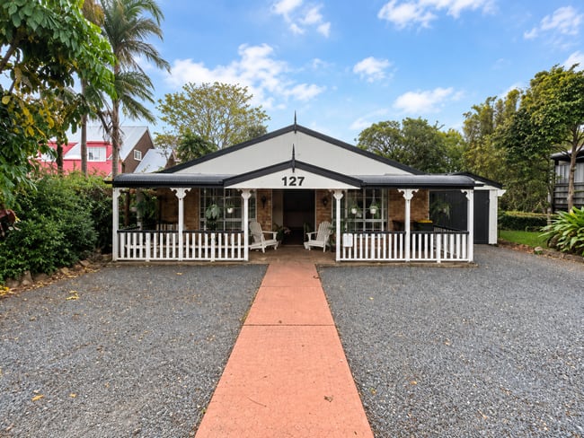 127 Long Rd Tamborine Mountain QLD 4272 127 Long Rd Tamborine Mountain QLD 4272
