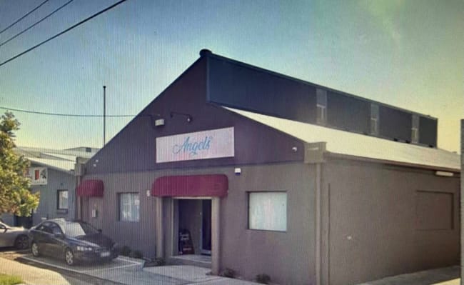 6 hamlet street Cheltenham VIC 3192 6 hamlet street Cheltenham VIC 3192