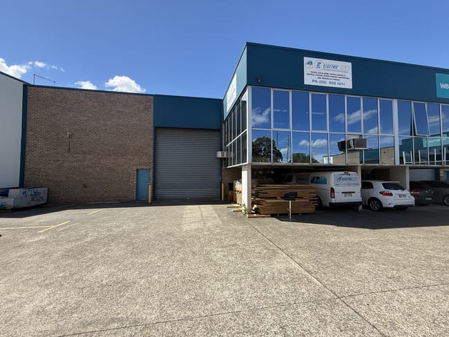 Unit 2/90 Heathcote Road Moorebank NSW 2170 Unit 2/90 Heathcote Road Moorebank NSW 2170