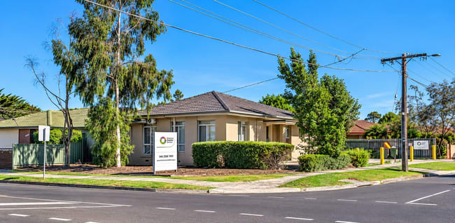192 Furlong Road St Albans VIC 3021 192 Furlong Road St Albans VIC 3021