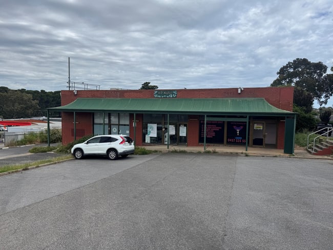 Shops 1 & 3, 40-44 Blackburn Street Reynella SA 5161 Shops 1 & 3, 40-44 Blackburn Street Reynella SA 5161