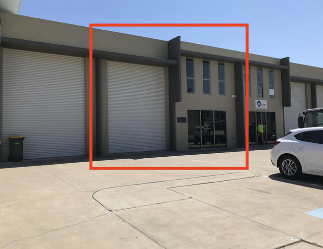 2/3 Southern Cross Cct Urangan QLD 4655