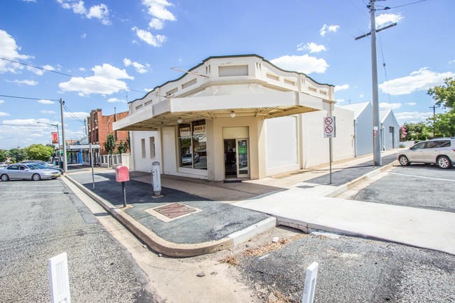 42-44 East Street Narrandera NSW 2700 42-44 East Street Narrandera NSW 2700