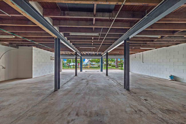 Garage F/259 Shute Harbour Road Airlie Beach QLD 4802 Garage F/259 Shute Harbour Road Airlie Beach QLD 4802