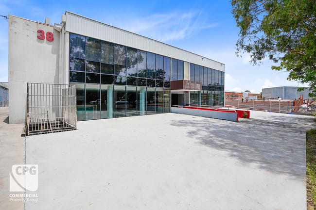 38 Lisbon Street Fairfield East NSW 2165 38 Lisbon Street Fairfield East NSW 2165