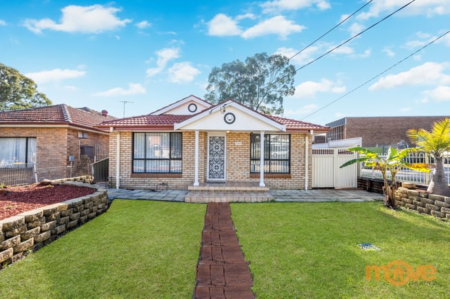 1 Gilba Road Pendle Hill NSW 2145