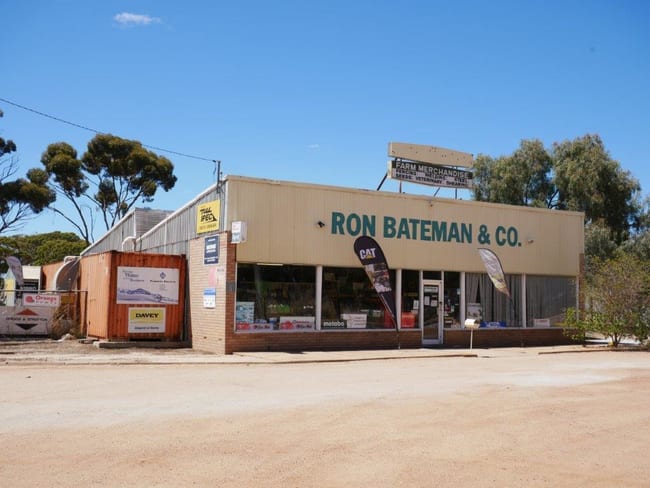 92 & 96 Benson & Mitchell Street Merredin WA 6415 92 & 96 Benson & Mitchell Street Merredin WA 6415
