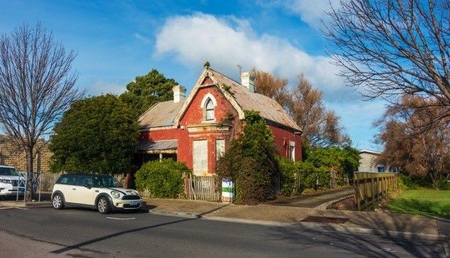 14 Murray Street East Devonport TAS 7310 14 Murray Street East Devonport TAS 7310