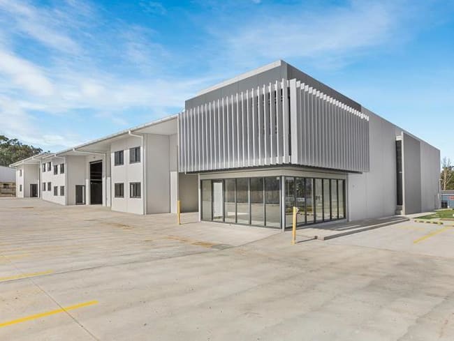 Unit 2/11 Mathry Close Singleton NSW 2330 Unit 2/11 Mathry Close Singleton NSW 2330