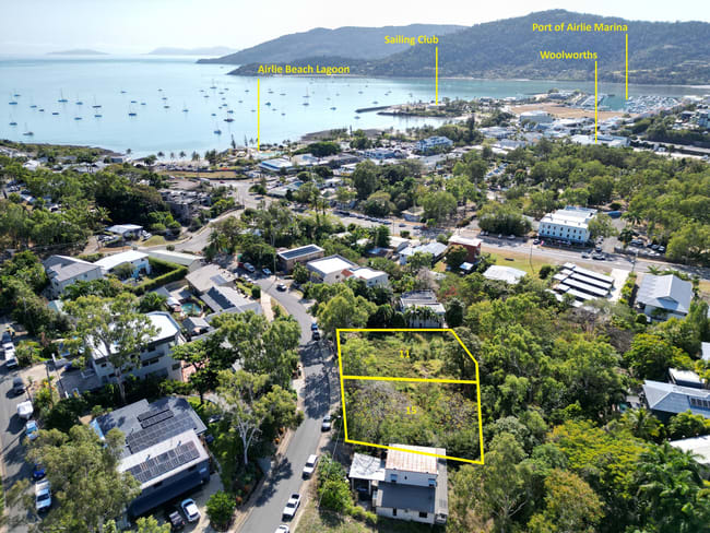 11-15 Lamond Street Airlie Beach QLD 4802
