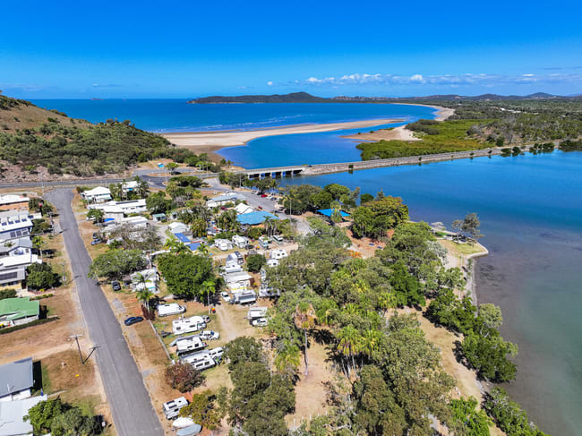 11 Causeway Esplanade Causeway Lake QLD 4703 11 Causeway Esplanade Causeway Lake QLD 4703