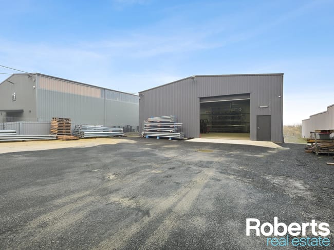 17 East Goderich Street Deloraine TAS 7304 17 East Goderich Street Deloraine TAS 7304