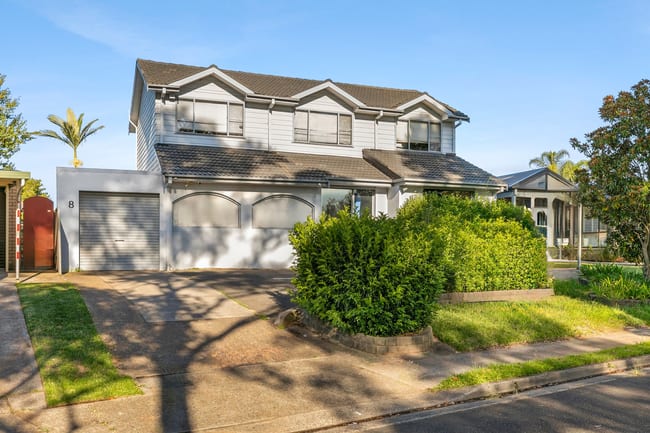 8 Atlanta Place Casula NSW 2170