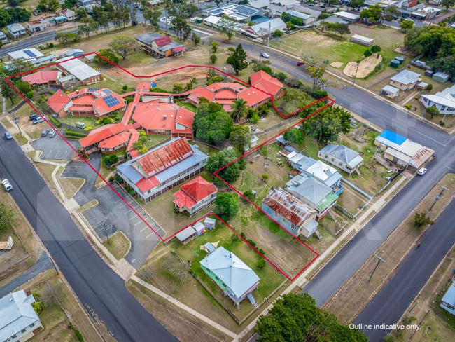 Large-Scale Accommodation/35 Hall St Mount Morgan QLD 4714 Large-Scale Accommodation/35 Hall St Mount Morgan QLD 4714
