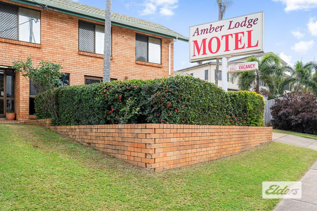 129 Toolooa Street South Gladstone QLD 4680 129 Toolooa Street South Gladstone QLD 4680
