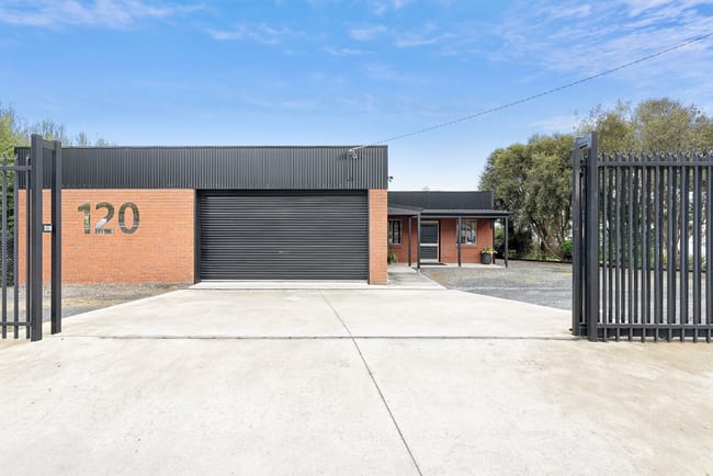 120 Fussell Street Ballarat East VIC 3350 120 Fussell Street Ballarat East VIC 3350