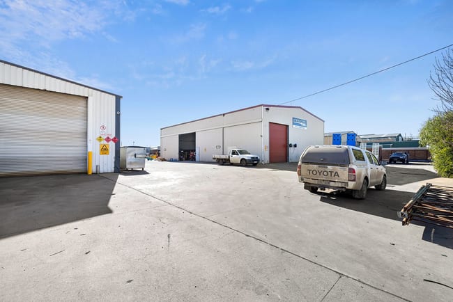 6-8 Laidlaw Drive Delacombe VIC 3356