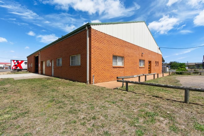 6 Geebung Street Cooma NSW 2630 6 Geebung Street Cooma NSW 2630
