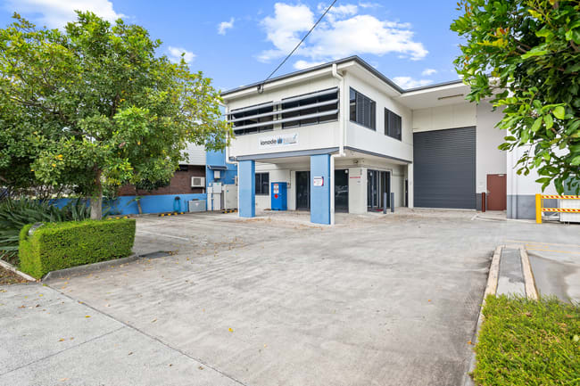 12 Walker Street Tennyson QLD 4105 12 Walker Street Tennyson QLD 4105