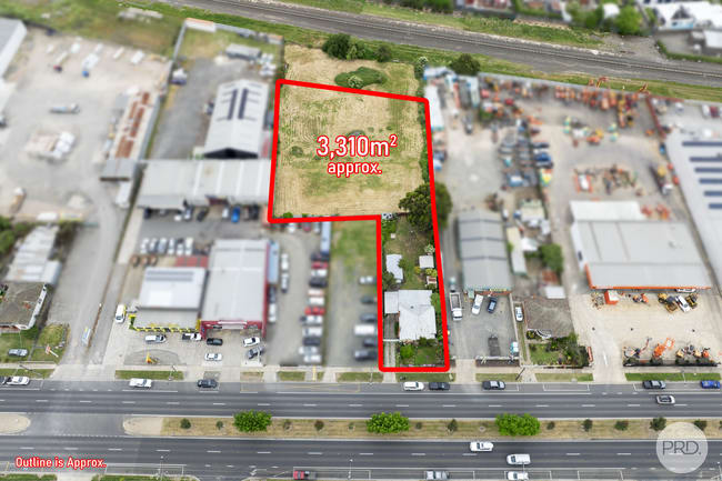 829 Howitt Street Wendouree VIC 3355
