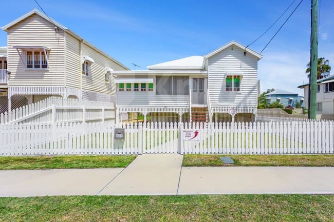 Whole of the property/247 William Street Allenstown QLD 4700 Whole of the property/247 William Street Allenstown QLD 4700