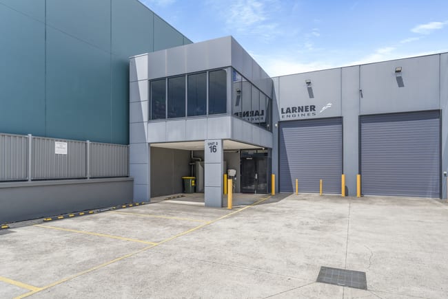 2/16 Brisbane Eltham VIC 3095 2/16 Brisbane Eltham VIC 3095
