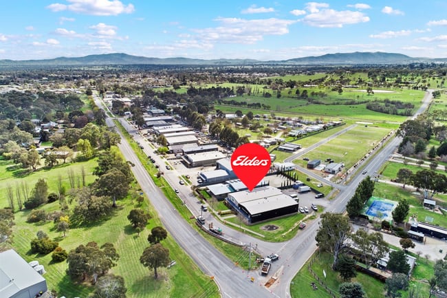 1/233 Mt Buller Road Mansfield VIC 3722 1/233 Mt Buller Road Mansfield VIC 3722