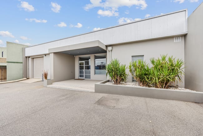26 Kembla Way Willetton WA 6155 26 Kembla Way Willetton WA 6155