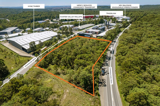 83 Stenhouse Drive Cameron Park NSW 2285 83 Stenhouse Drive Cameron Park NSW 2285