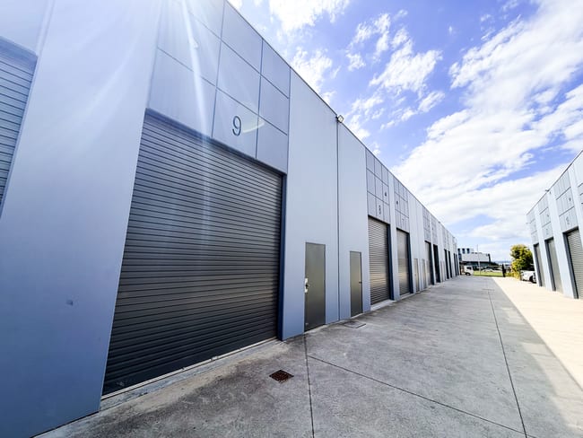 9 Cave Place Clyde North VIC 3978 9 Cave Place Clyde North VIC 3978