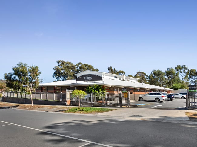 84 Olympic Parade Kangaroo Flat VIC 3555