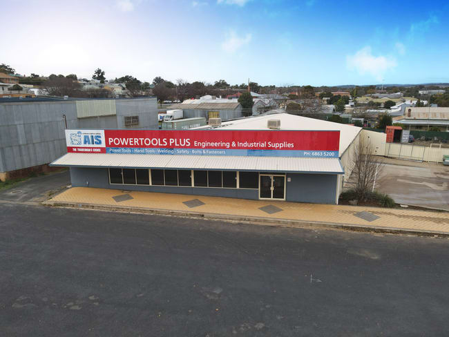 5 Currajong Street Parkes NSW 2870