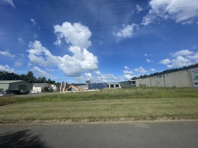 1 Theresa Drive Mossman QLD 4873