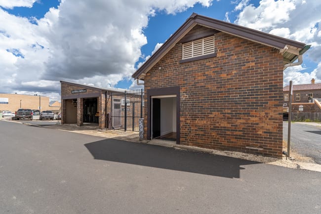 14 Cinders Lane Armidale NSW 2350 14 Cinders Lane Armidale NSW 2350