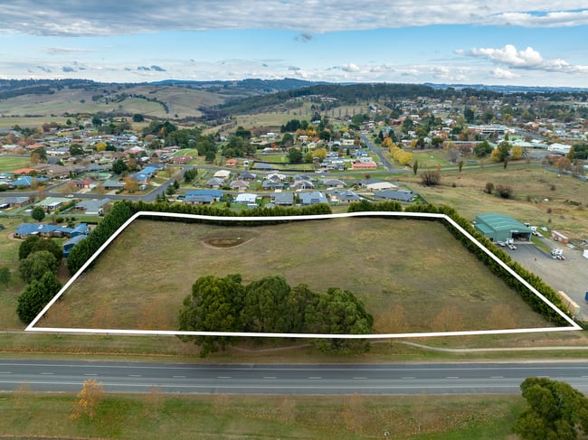 81 Albion Street Oberon NSW 2787 81 Albion Street Oberon NSW 2787