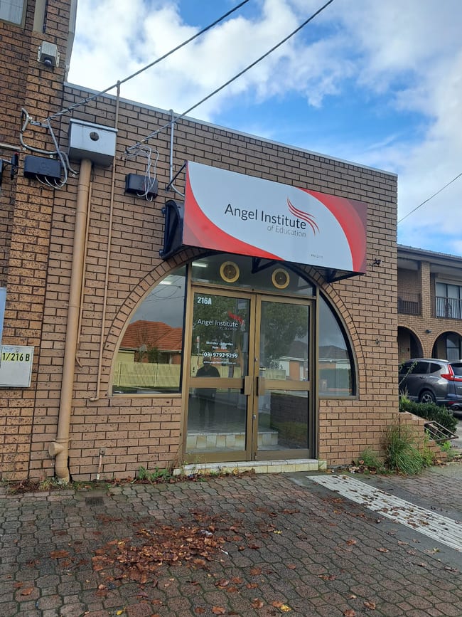 216A Main Road East St Albans VIC 3021 216A Main Road East St Albans VIC 3021
