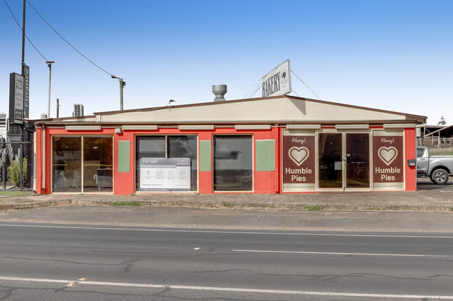 176 Anzac Avenue Toowoomba QLD 4350