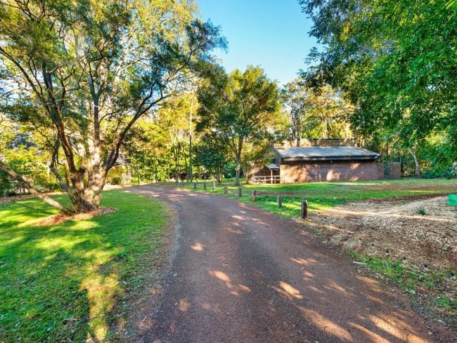 6-8 Knoll Road Tamborine Mountain QLD 4272 6-8 Knoll Road Tamborine Mountain QLD 4272